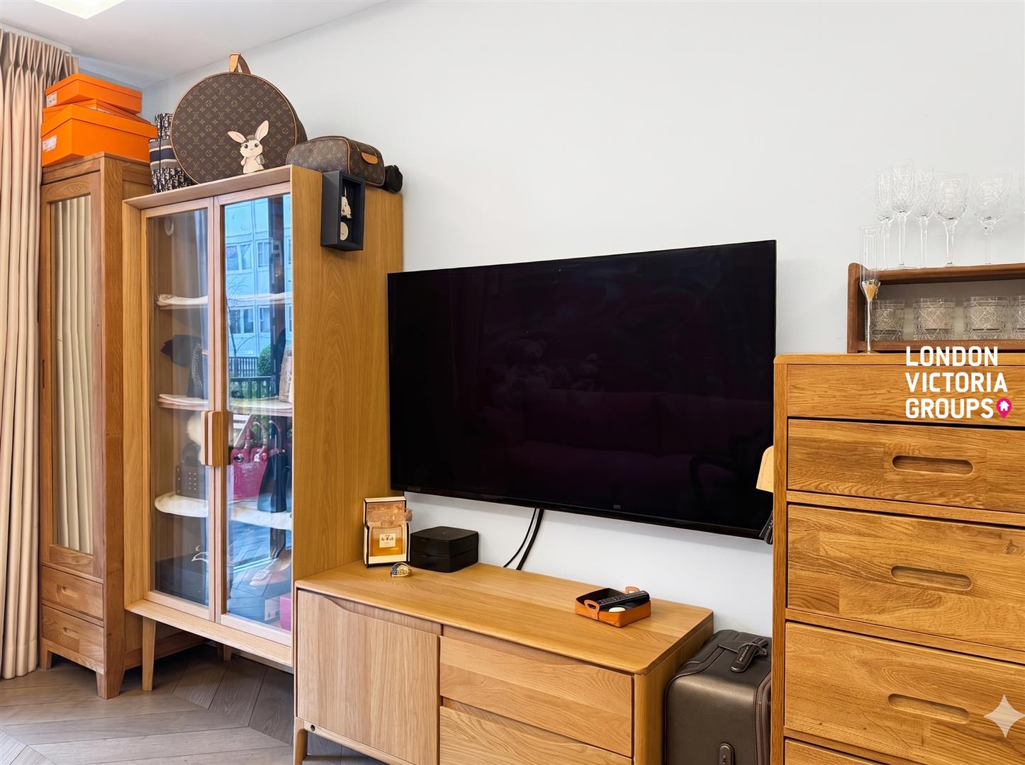 2 bed property in 101-103 Cleveland Street, London